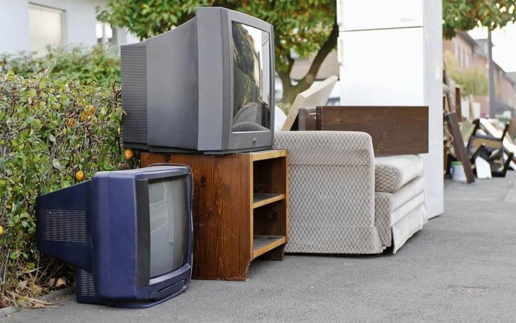 Television Junk Removal-Palm Beach Junk Removal and Trash Haulers