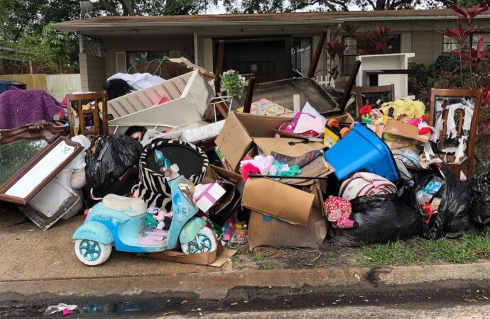 Yard Waste Junk Removal-Palm Beach Junk Removal and Trash Haulers