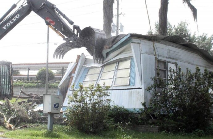 Mobile Home Demolition Removal, Palm Beach Junk Removal and Trash Haulers