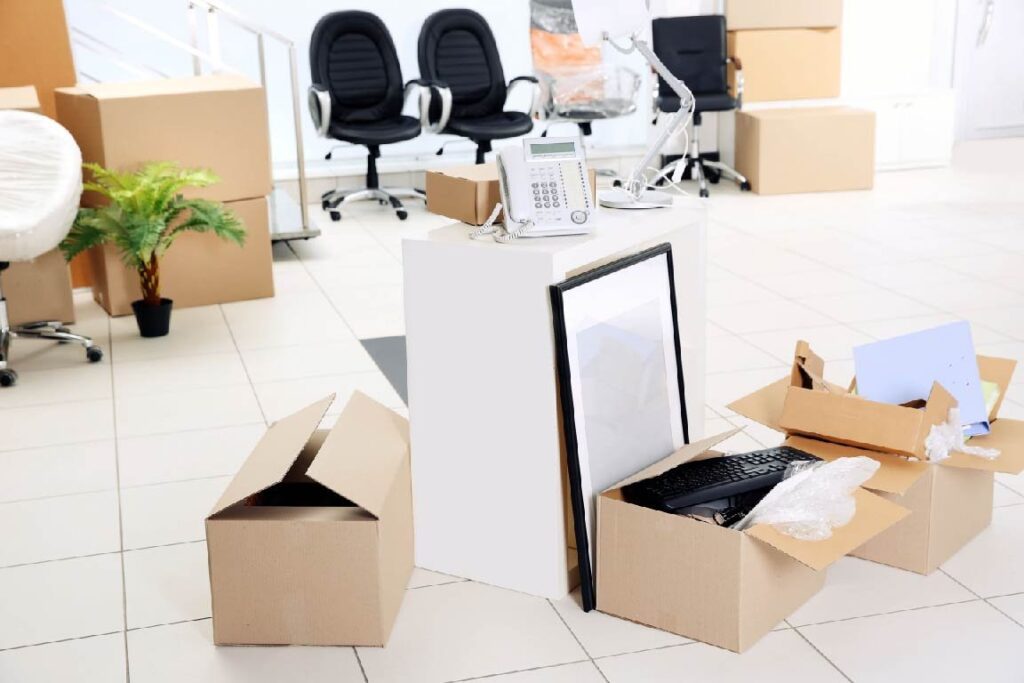 Oﬃce Furniture Removal, Palm Beach Junk Removal and Trash Haulers